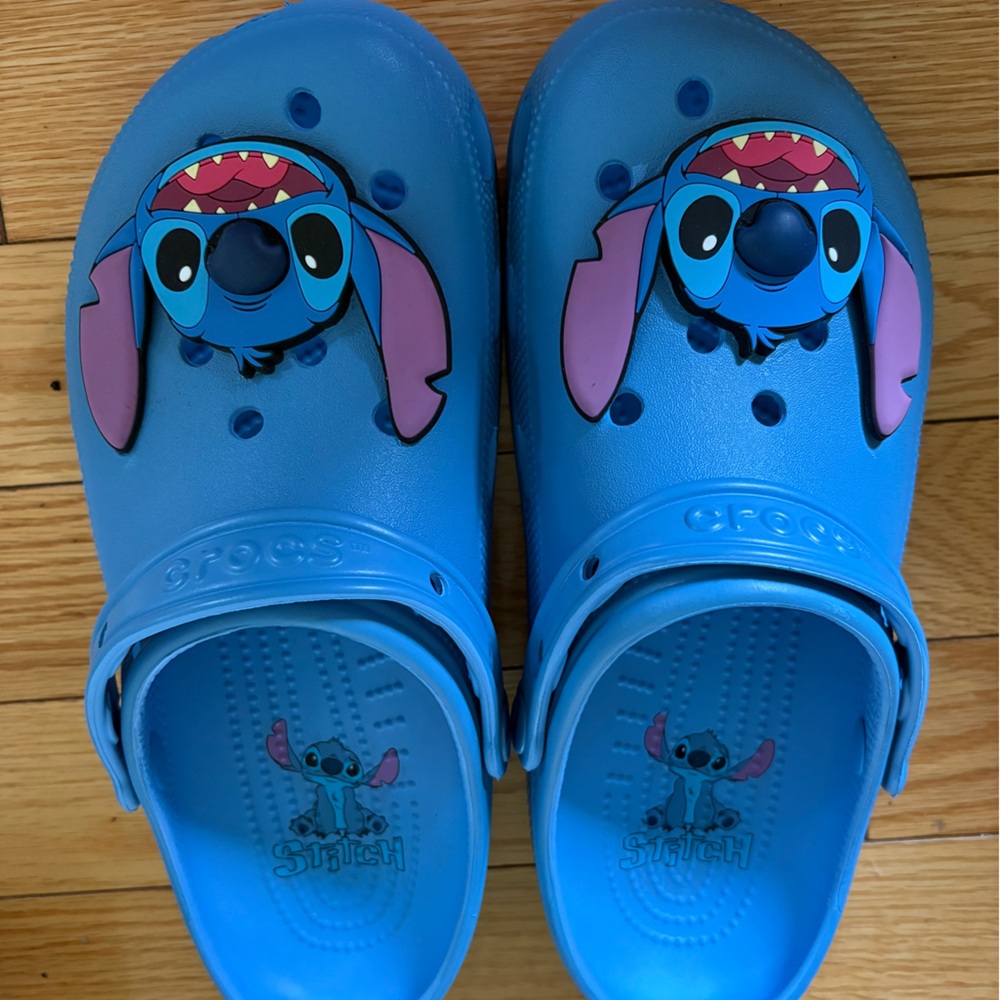 Stitch Crocs